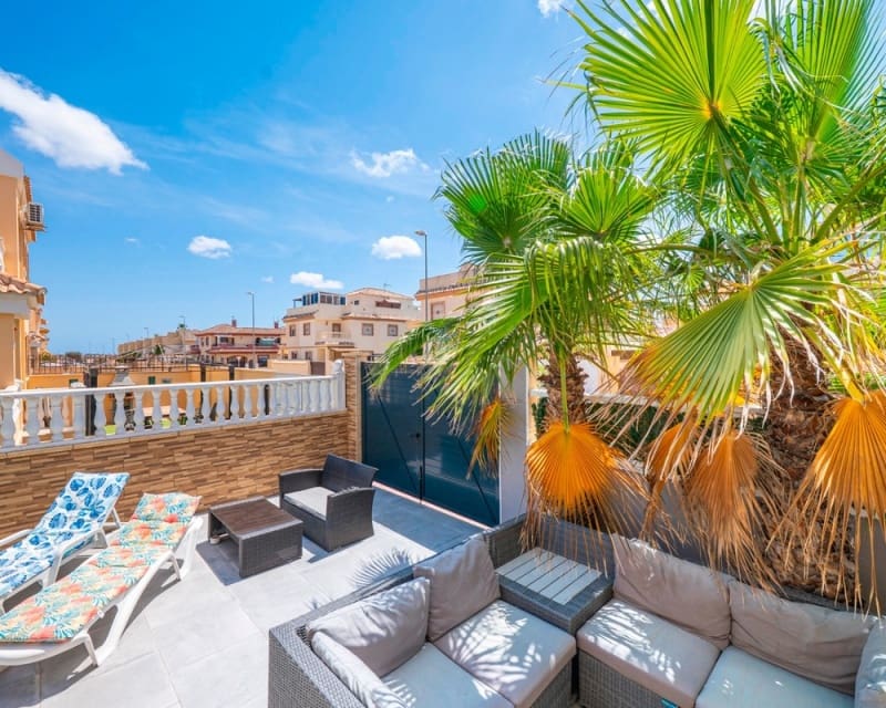 3 soverom Villa til salgs i Ciudad Quesada med svømmebasseng - € 289 000 (Ref: 9912219)