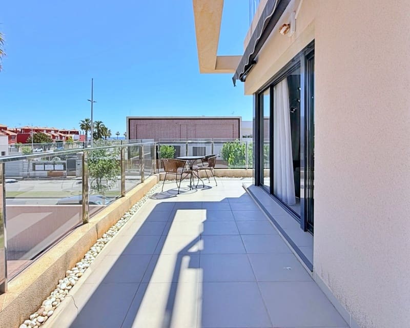 3 soveværelse Lejlighed til salg i Torre de la Horadada med swimmingpool - € 365.000 (Ref: 9926370)