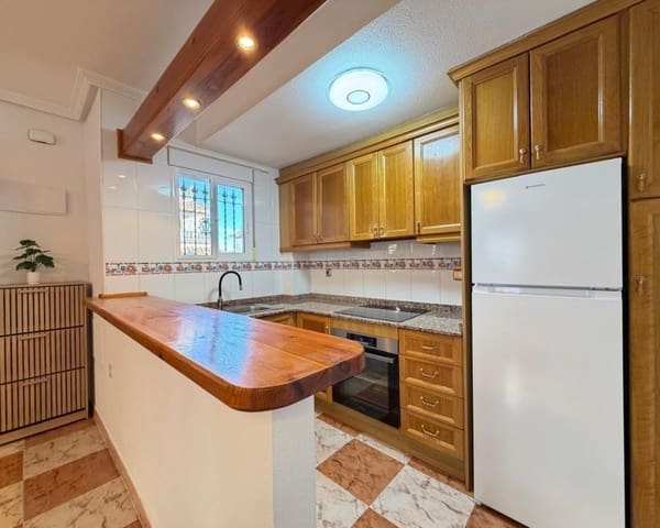 2 soveværelse Villa til salg i Villamartin, Orihuela med swimmingpool garage - € 179.995 (Ref: 9926373)