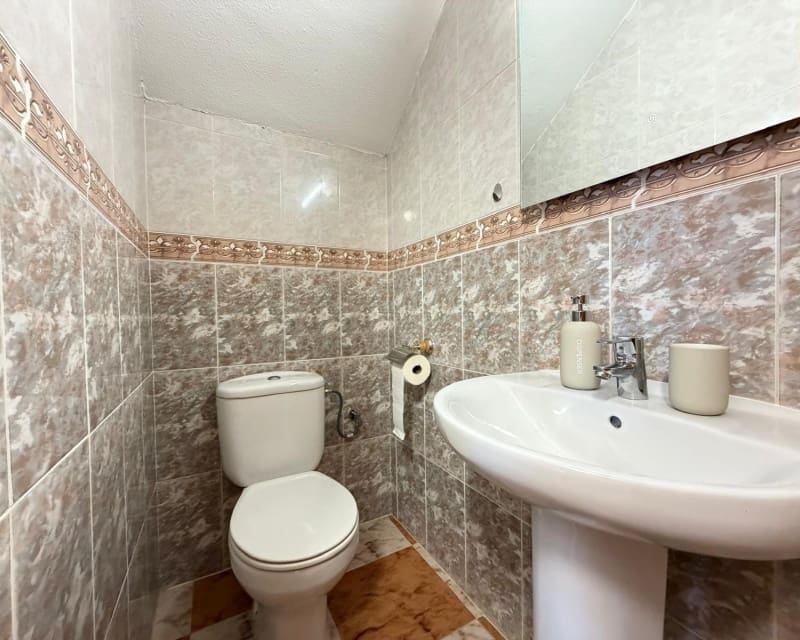 2 soveværelse Villa til salg i Villamartin med swimmingpool garage - € 179.995 (Ref: 9926373)