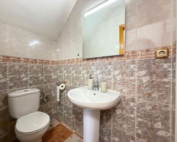 2 soveværelse Villa til salg i Villamartin, Orihuela med swimmingpool garage - € 179.995 (Ref: 9926373)