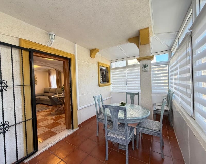 2 soveværelse Villa til salg i Villamartin med swimmingpool garage - € 179.995 (Ref: 9926373)
