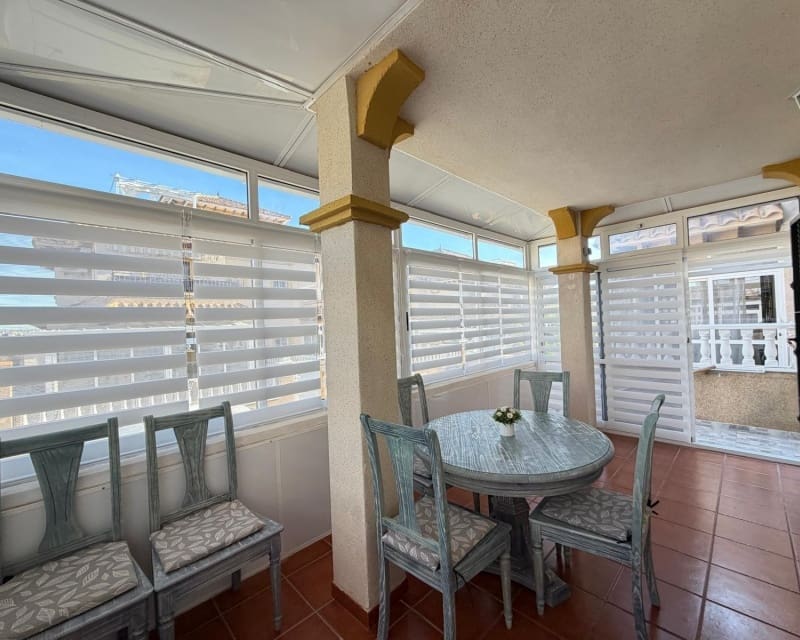 2 soveværelse Villa til salg i Villamartin med swimmingpool garage - € 179.995 (Ref: 9926373)