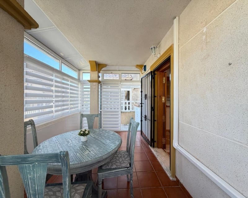 2 soveværelse Villa til salg i Villamartin med swimmingpool garage - € 179.995 (Ref: 9926373)