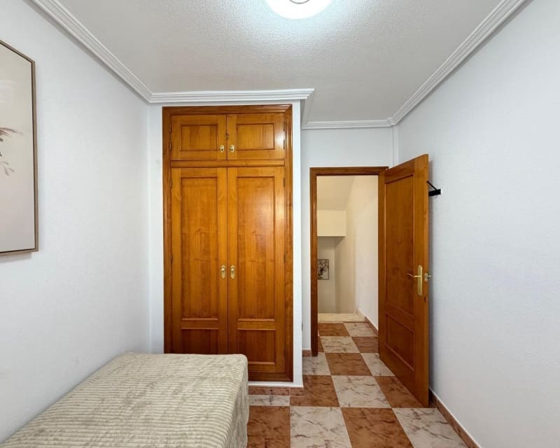 2 soveværelse Villa til salg i Villamartin med swimmingpool garage - € 179.995 (Ref: 9926373)
