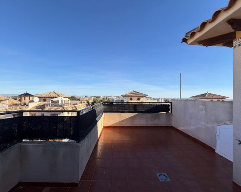 2 soveværelse Villa til salg i Villamartin med swimmingpool garage - € 179.995 (Ref: 9926373)