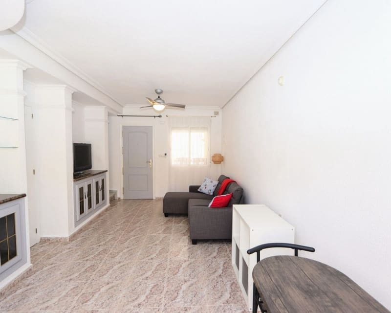2 soveværelse Byhus til salg i Villamartin med swimmingpool - € 179.900 (Ref: 9926377)