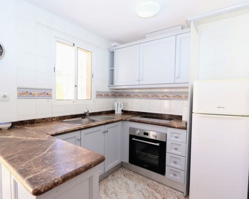 2 soveværelse Byhus til salg i Villamartin med swimmingpool - € 179.900 (Ref: 9926377)