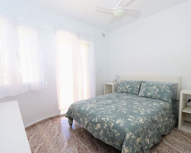2 soveværelse Byhus til salg i Villamartin med swimmingpool - € 179.900 (Ref: 9926377)