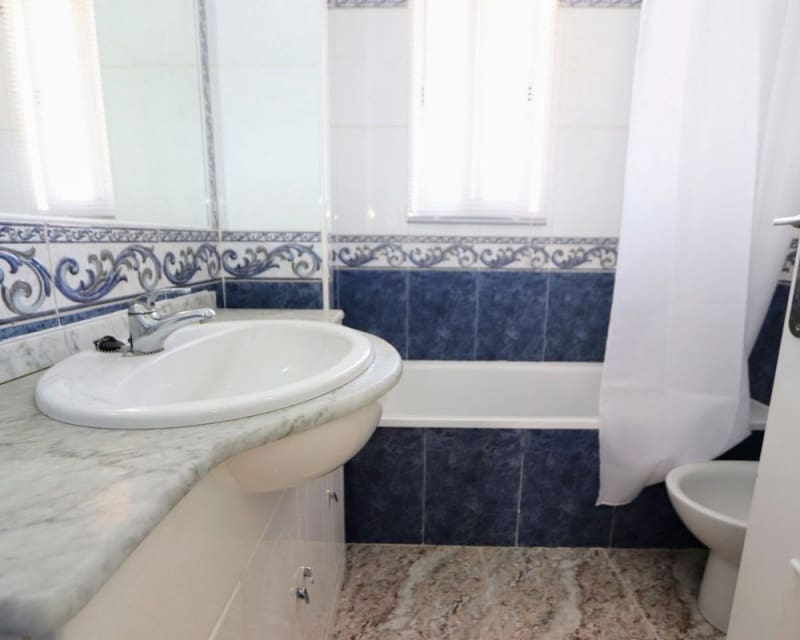 2 soveværelse Byhus til salg i Villamartin med swimmingpool - € 179.900 (Ref: 9926377)