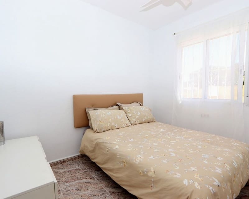 2 soveværelse Byhus til salg i Villamartin med swimmingpool - € 179.900 (Ref: 9926377)
