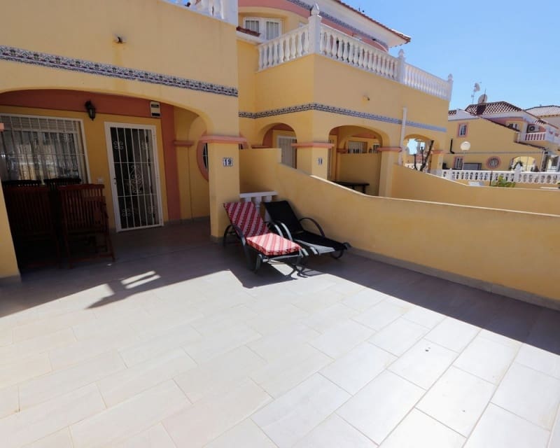 2 soveværelse Byhus til salg i Villamartin med swimmingpool - € 179.900 (Ref: 9926377)