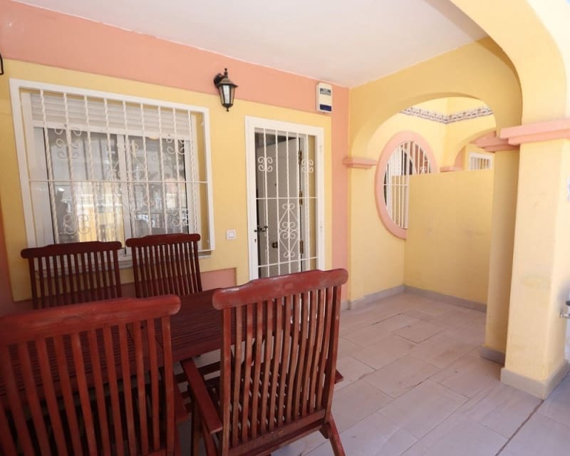 2 soveværelse Byhus til salg i Villamartin med swimmingpool - € 179.900 (Ref: 9926377)