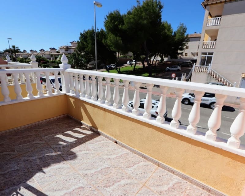 2 soveværelse Byhus til salg i Villamartin med swimmingpool - € 179.900 (Ref: 9926377)