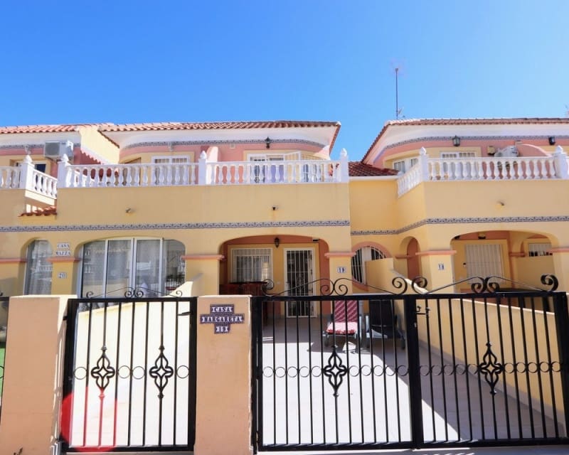 2 soveværelse Byhus til salg i Villamartin med swimmingpool - € 179.900 (Ref: 9926377)