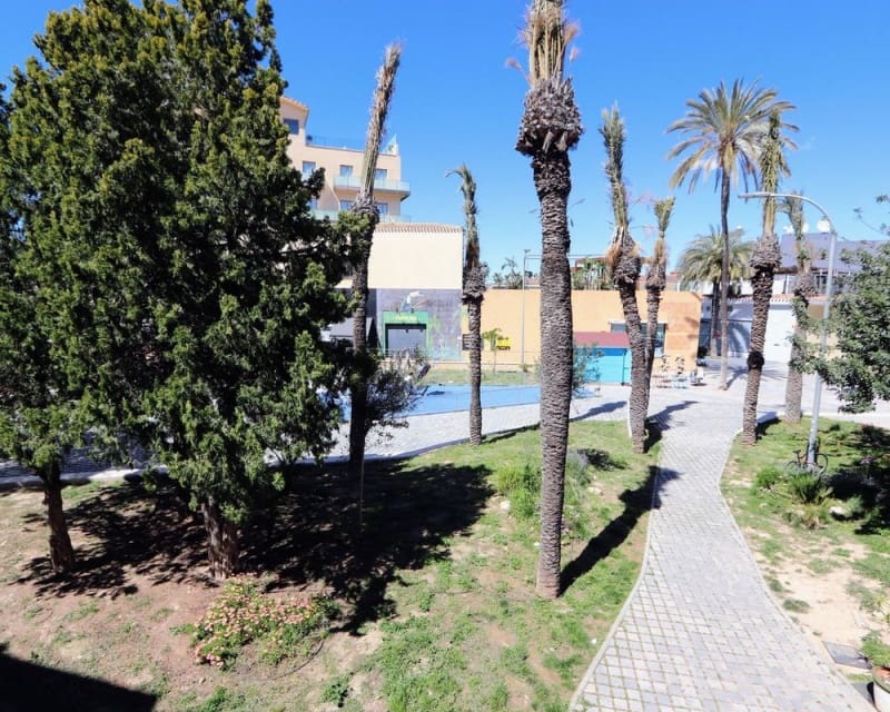 Apartamento de 2 habitaciones en Los Alcázares en venta con garaje - 155.000 € (Ref: 9926379)