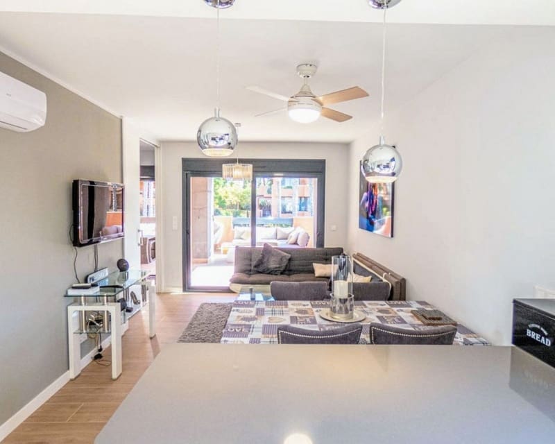 2 makuuhuone Huoneisto myytävänä paikassa Villamartin mukana uima-altaan 
autotalli - 254 900 € (Ref: 9926380)