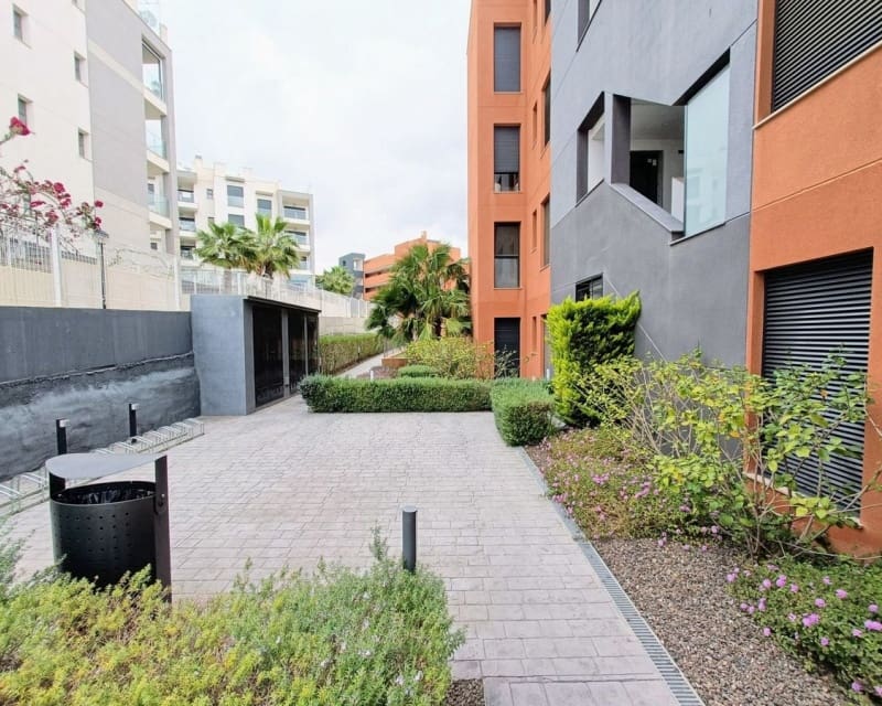 2 makuuhuone Huoneisto myytävänä paikassa Villamartin mukana uima-altaan 
autotalli - 254 900 € (Ref: 9926380)