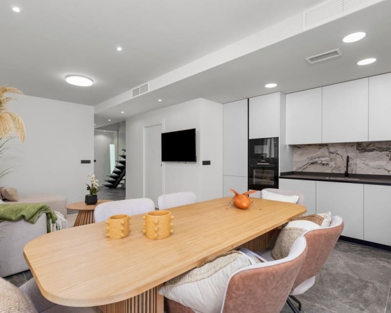 4 soveværelse Villa til salg i Torre de la Horadada med swimmingpool garage - € 649.000 (Ref: 9926381)