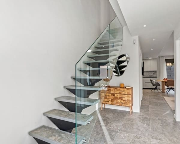 4 soveværelse Villa til salg i Torre de la Horadada, Pilar de la Horadada med swimmingpool garage - € 649.000 (Ref: 9926381)
