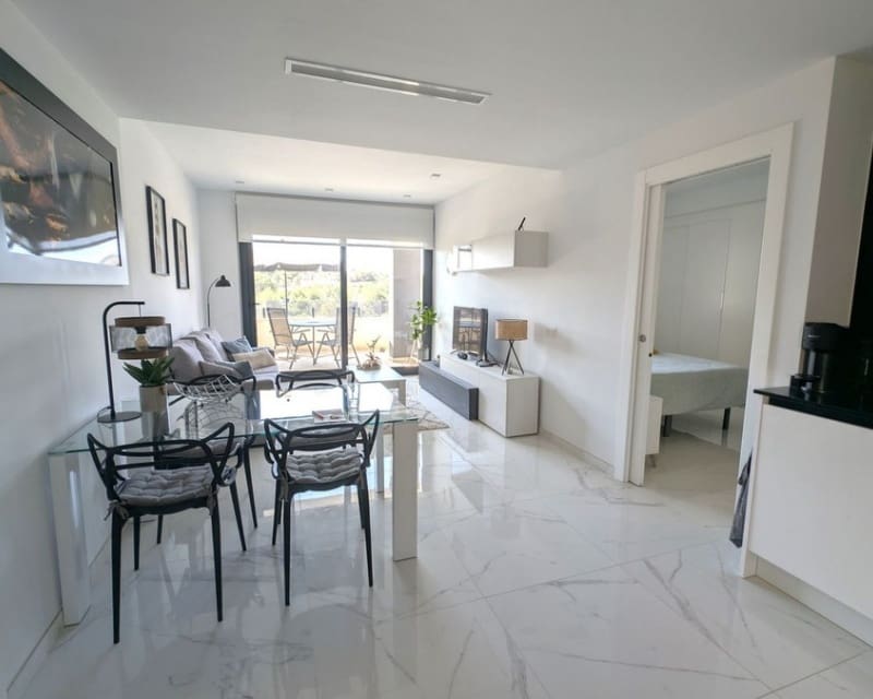 2 makuuhuone Huoneisto myytävänä paikassa Villamartin mukana uima-altaan 
autotalli - 244 000 € (Ref: 9926383)