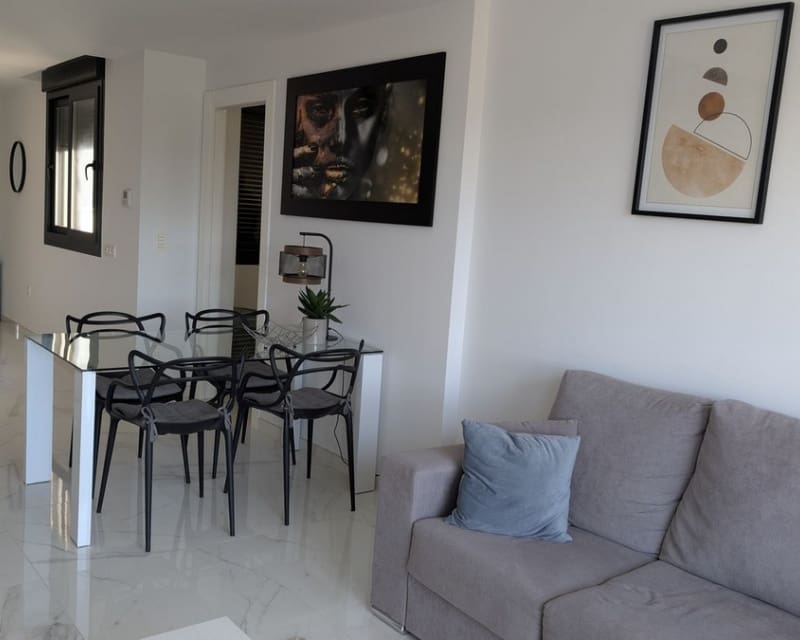 2 makuuhuone Huoneisto myytävänä paikassa Villamartin mukana uima-altaan 
autotalli - 244 000 € (Ref: 9926383)