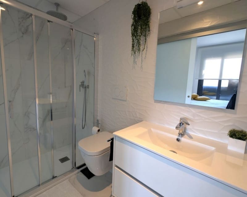 2 makuuhuone Huoneisto myytävänä paikassa Villamartin mukana uima-altaan 
autotalli - 244 000 € (Ref: 9926383)