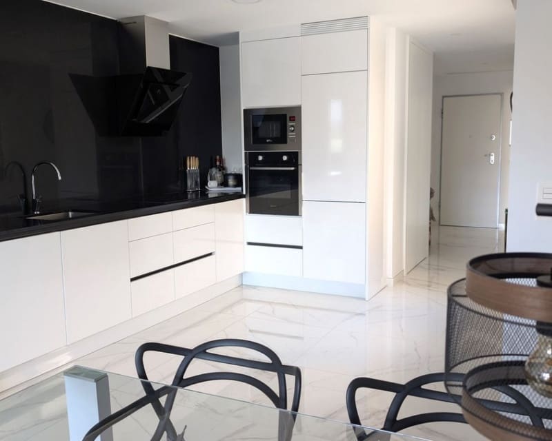 2 makuuhuone Huoneisto myytävänä paikassa Villamartin mukana uima-altaan 
autotalli - 244 000 € (Ref: 9926383)