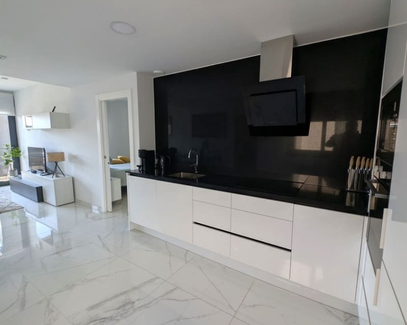 2 makuuhuone Huoneisto myytävänä paikassa Villamartin mukana uima-altaan 
autotalli - 244 000 € (Ref: 9926383)