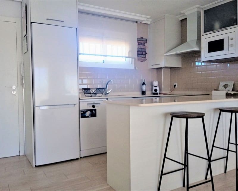 Apartamento de 3 habitaciones en Pilar de la Horadada en venta con garaje - 450.000 € (Ref: 9926384)