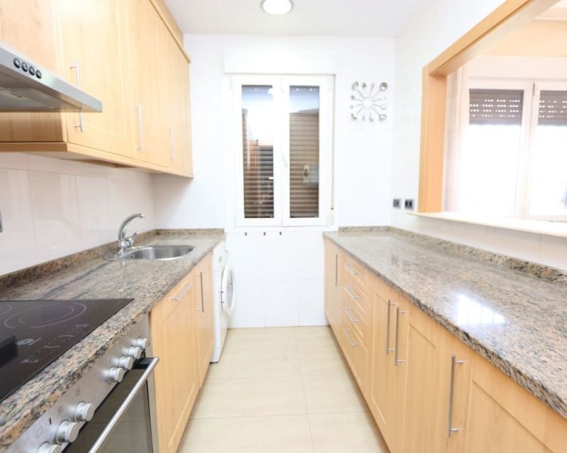 3 soveværelse Lejlighed til salg i Los Alcazares med swimmingpool garage - € 245.000 (Ref: 9926389)