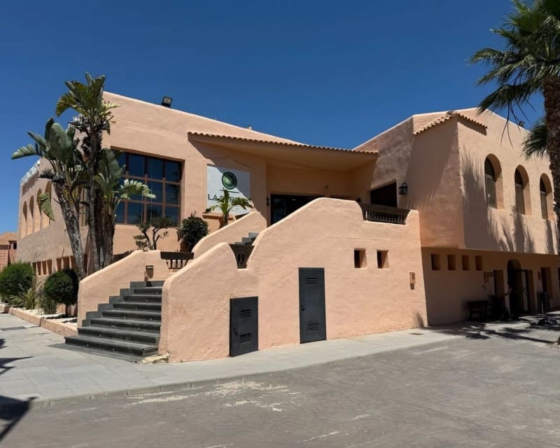 3 soveværelse Lejlighed til salg i Los Alcazares med swimmingpool garage - € 245.000 (Ref: 9926389)