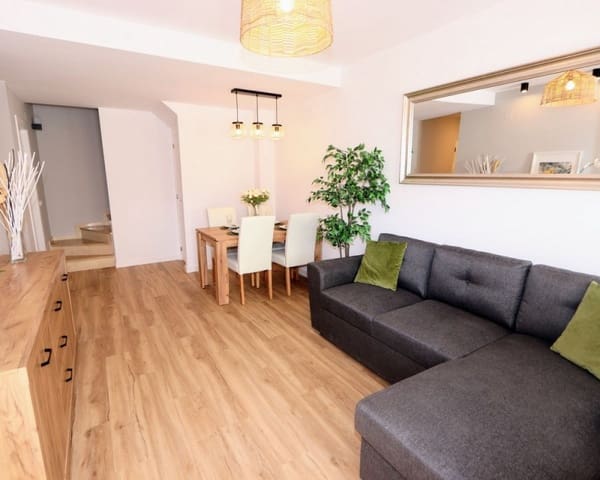 3 quarto Casa em Banda para venda em Punta Prima, Orihuela com piscina - 279 000 € (Ref: 9926390)