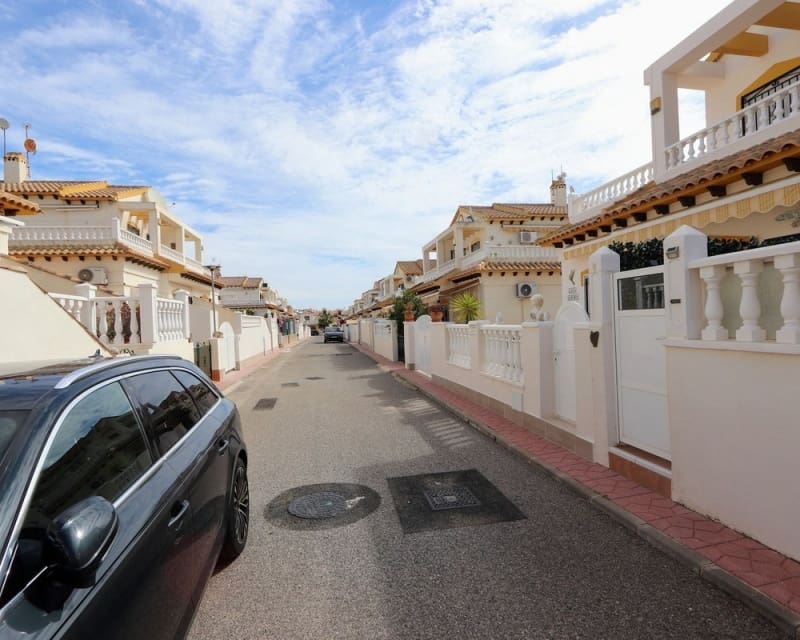 3 quarto Casa em Banda para venda em Orihuela Costa com piscina - 279 000 € (Ref: 9926390)