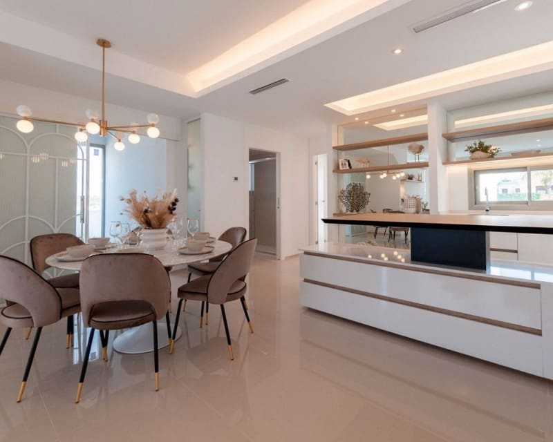 4 camera da letto Villa in vendita in Los Alcazares con piscina - 650.000 € (Rif: 9926391)