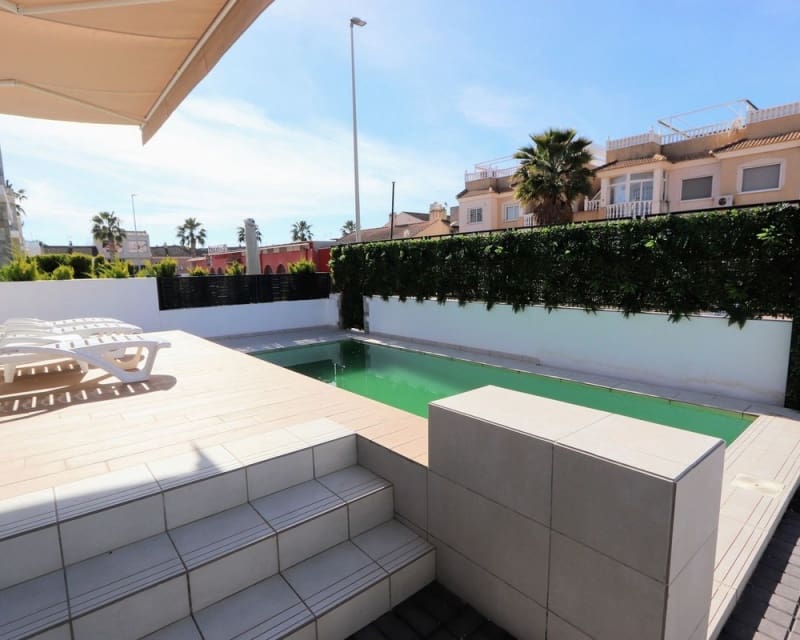 4 camera da letto Villa in vendita in Los Alcazares con piscina - 650.000 € (Rif: 9926391)