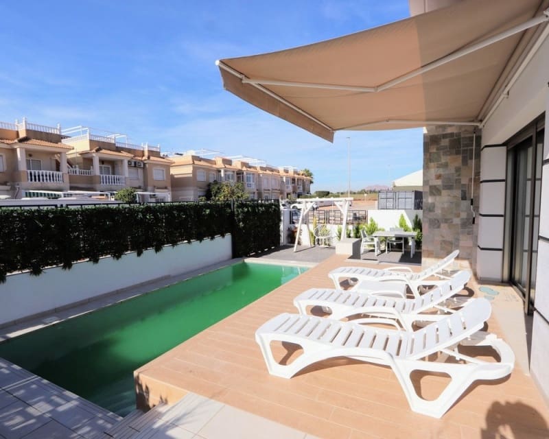 4 camera da letto Villa in vendita in Los Alcazares con piscina - 650.000 € (Rif: 9926391)