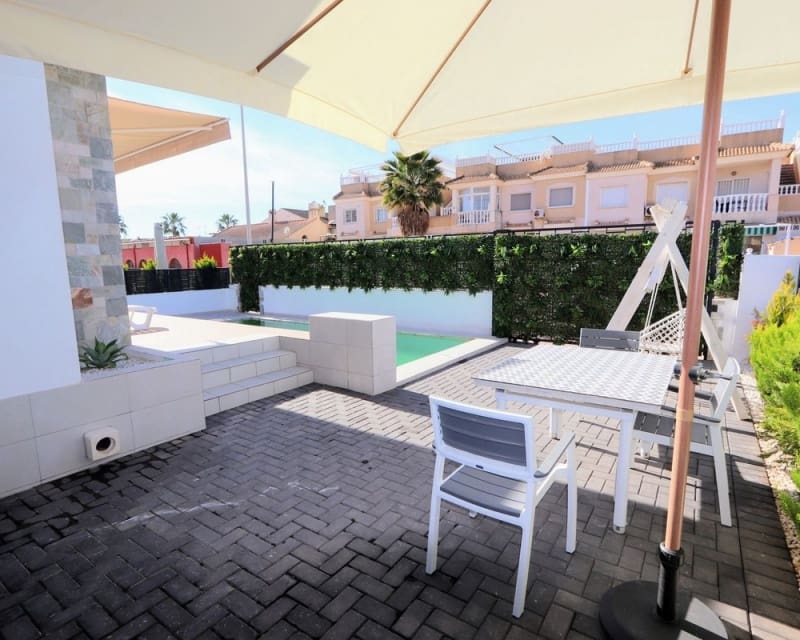 4 camera da letto Villa in vendita in Los Alcazares con piscina - 650.000 € (Rif: 9926391)