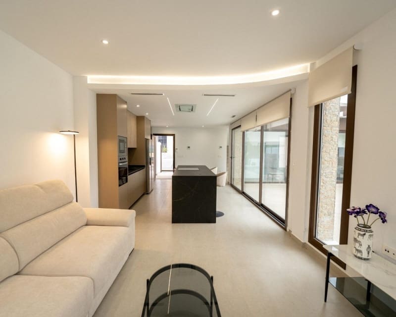 4 bedroom Villa for sale in Almoradi with pool garage - € 429,000 (Ref: 9926393)