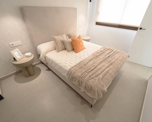 4 chambre Villa/Maison à vendre à Almoradí avec piscine garage - 429 000 € (Ref: 9926393)