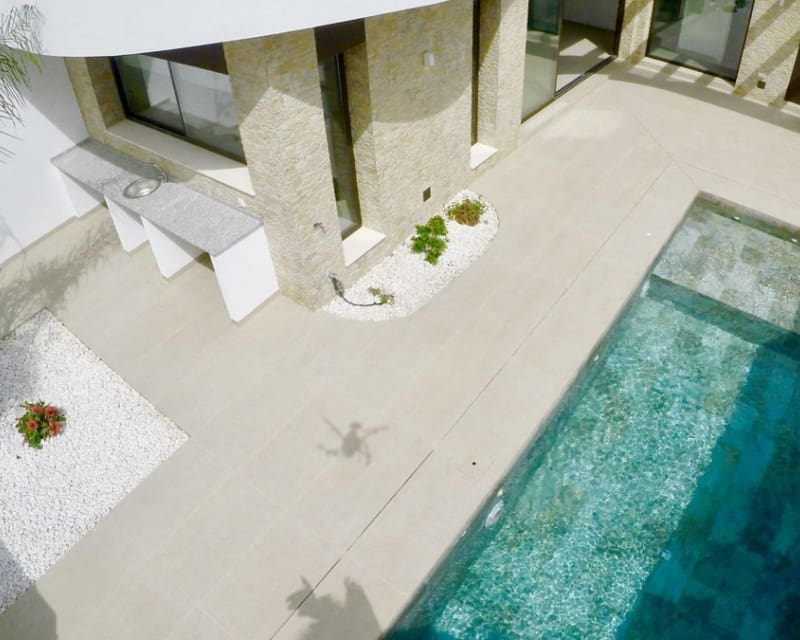 4 bedroom Villa for sale in Almoradi with pool garage - € 429,000 (Ref: 9926393)