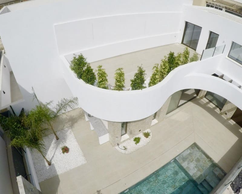 4 bedroom Villa for sale in Almoradi with pool garage - € 429,000 (Ref: 9926393)