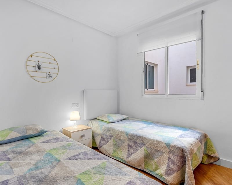 3 sovrum Lägenhet till salu i Torrevieja med pool - 169 000 € (Ref: 9926395)
