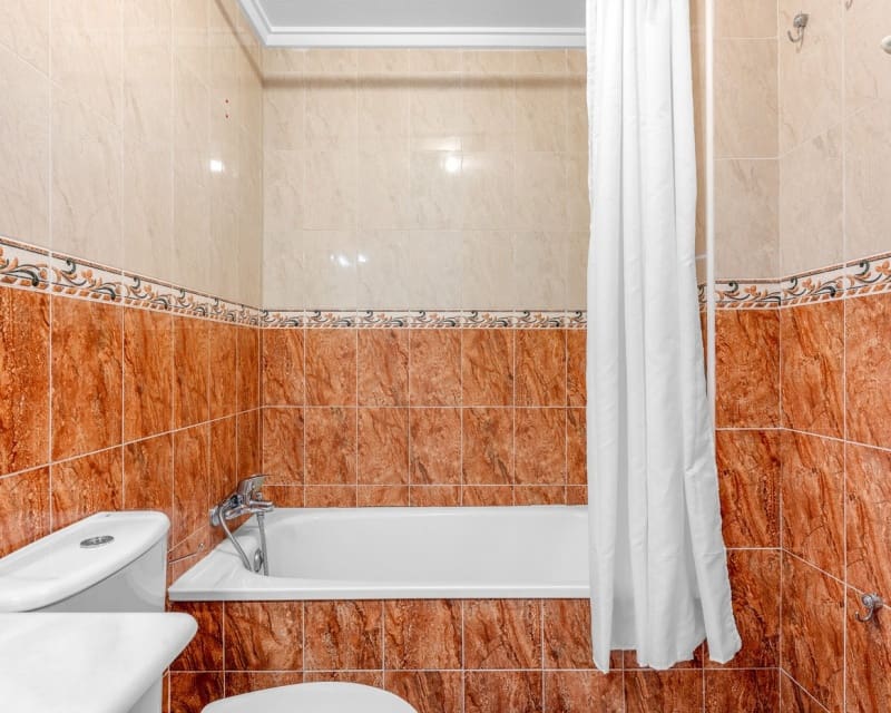 3 sovrum Lägenhet till salu i Torrevieja med pool - 169 000 € (Ref: 9926395)