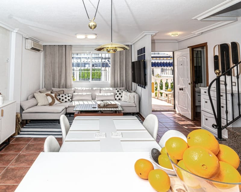 3 sovrum Hus till salu i Playa Flamenca med pool - 245 000 € (Ref: 9926396)