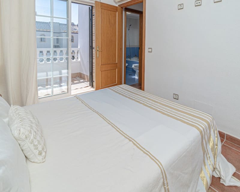 3 sovrum Hus till salu i Playa Flamenca med pool - 245 000 € (Ref: 9926396)