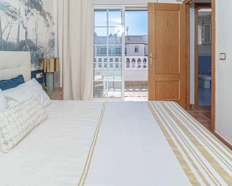 3 sovrum Hus till salu i Playa Flamenca med pool - 245 000 € (Ref: 9926396)