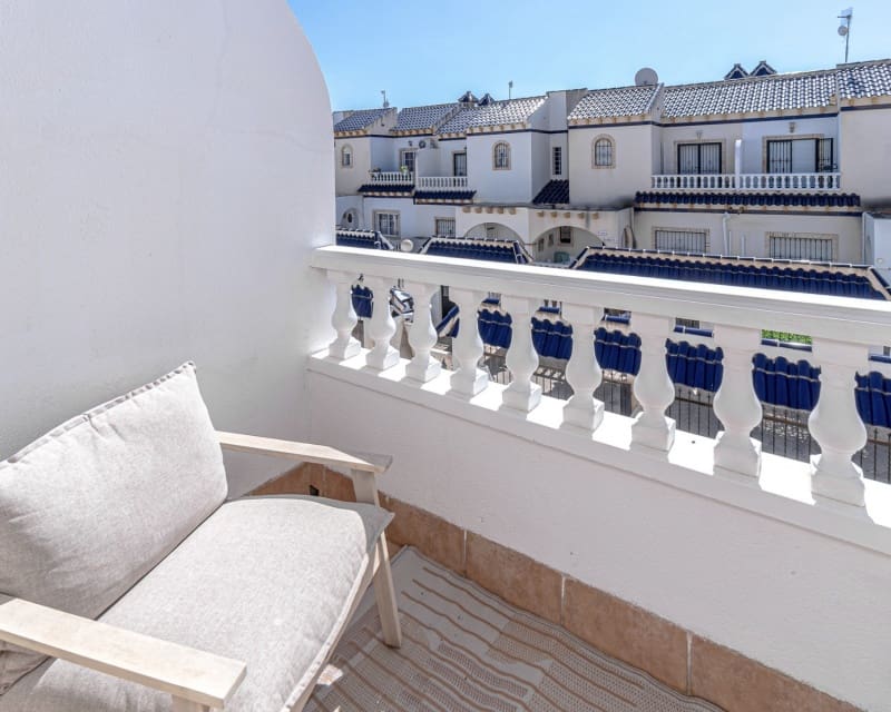 3 sovrum Hus till salu i Playa Flamenca med pool - 245 000 € (Ref: 9926396)