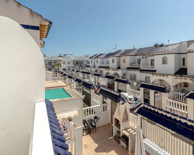 3 sovrum Hus till salu i Playa Flamenca med pool - 245 000 € (Ref: 9926396)
