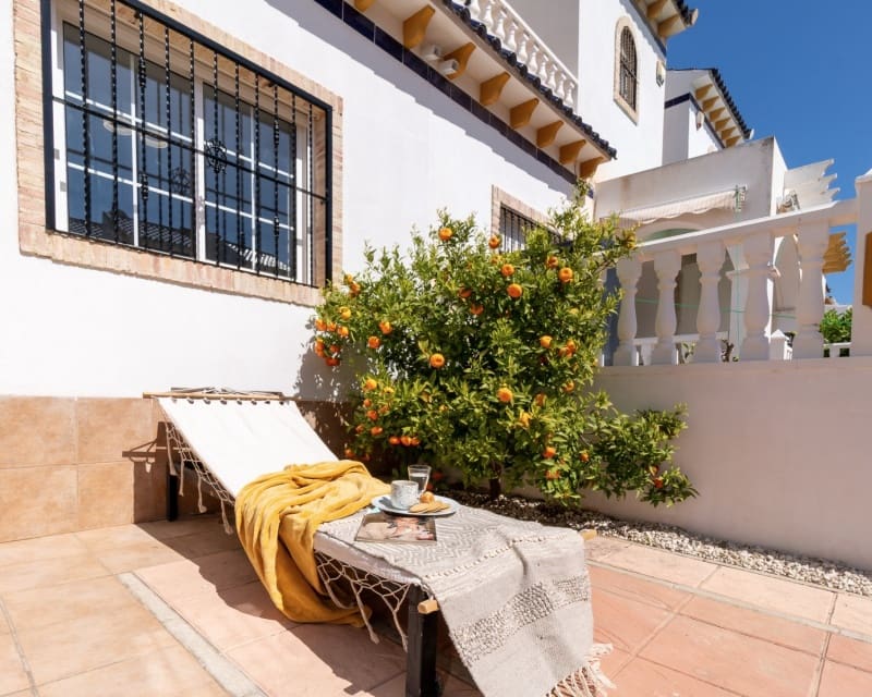 3 sovrum Hus till salu i Playa Flamenca med pool - 245 000 € (Ref: 9926396)